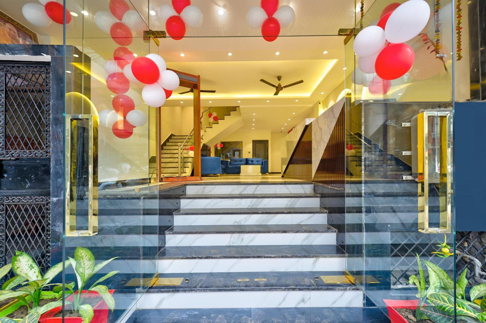 Hotel Surya Plaza Нью-Делі Екстер'єр фото