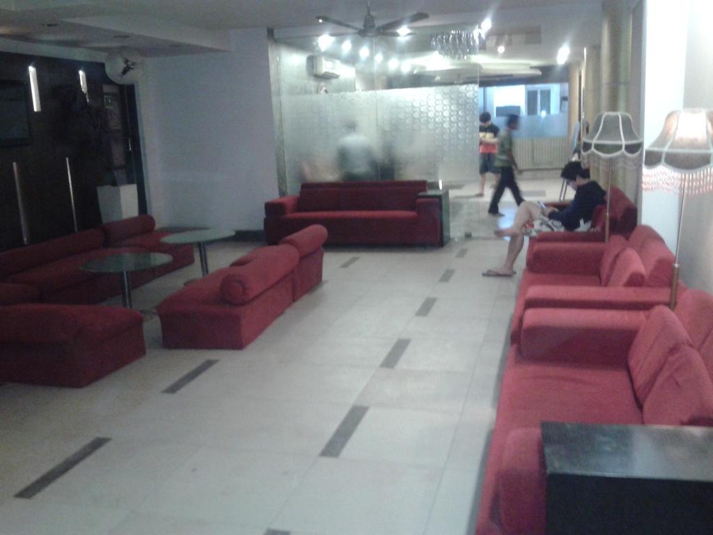 Hotel Surya Plaza Нью-Делі Екстер'єр фото